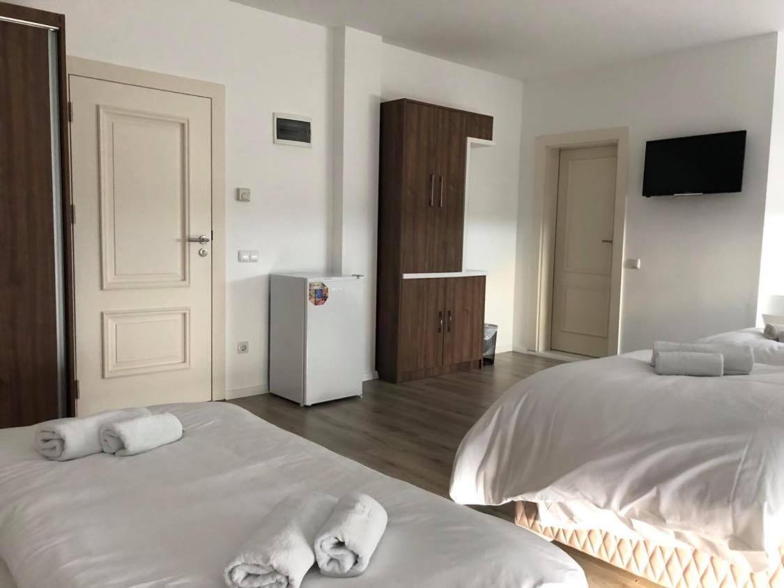 Hotel Dardani Косовська Митровиця Екстер'єр фото