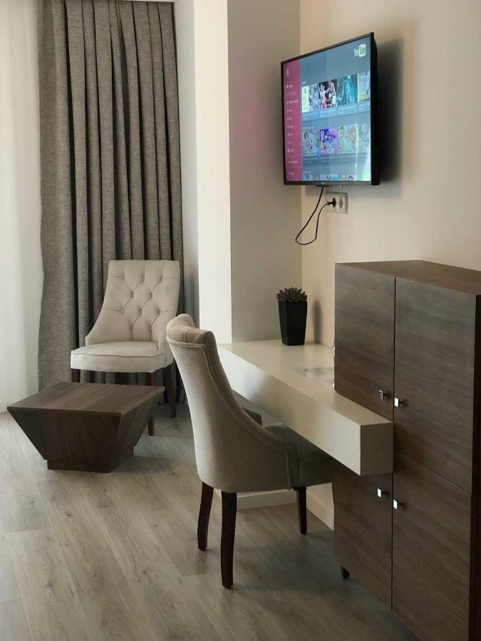 Hotel Dardani Косовська Митровиця Екстер'єр фото