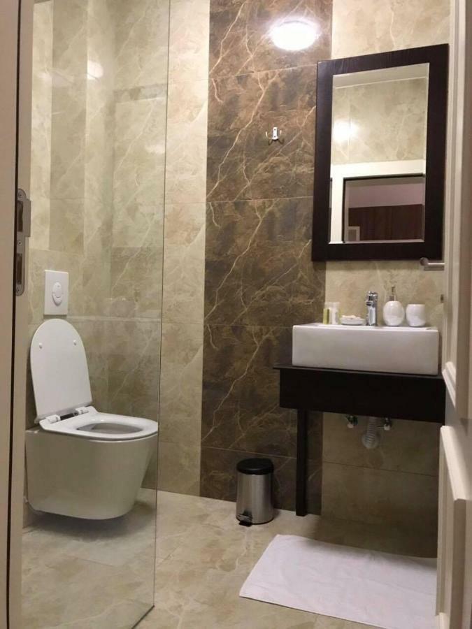 Hotel Dardani Косовська Митровиця Екстер'єр фото